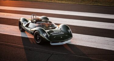 30/L/7 From the Bahamas to Goodwood